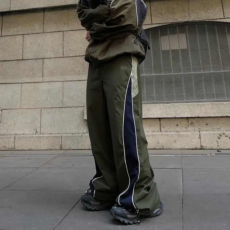 Neo-Tech Urban Cargo Pant Ensemble