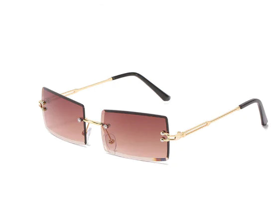 Timeless Chic Women's Retro Sunglasses